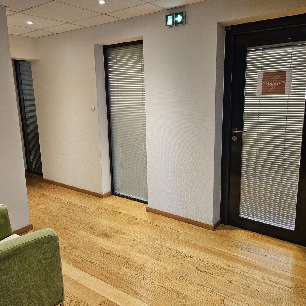 Accès au cabinet de Virginie Vignali, sophrologue et thérapeute certifiée, dans un espace accueillant et professionnel.